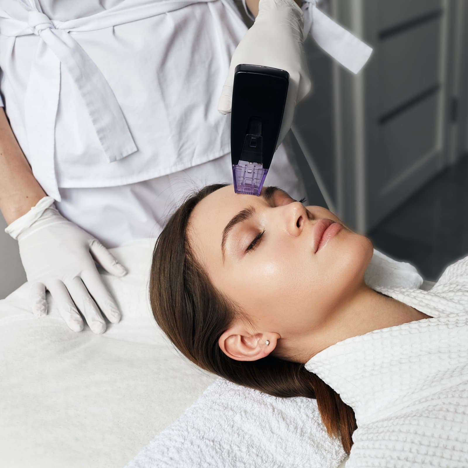 ¡Reafirma y remodela tu figura! Paga RD$6,999 en vez de RD$14,000 por sesiones de INDIBA en Johanna Rose Esthetic Center