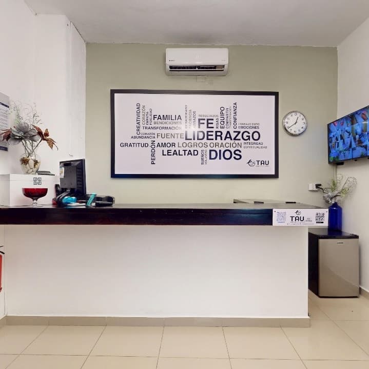 ¡Disfruta una escapada especial en pareja! Paga RD$3,359 en vez de RD$4,800 por 1 Noche para 2 Personas + Cava Incluida en TAU Art Residence