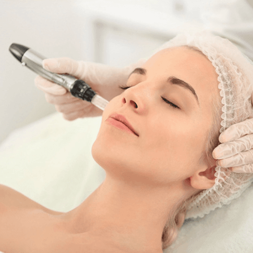 ¡Renueva y revitaliza tu piel! Paga RD$1,799 en vez de RD$4,000 por Limpieza Facial + Dermapen + Ácido Hialurónico en Luisa Beauty Center