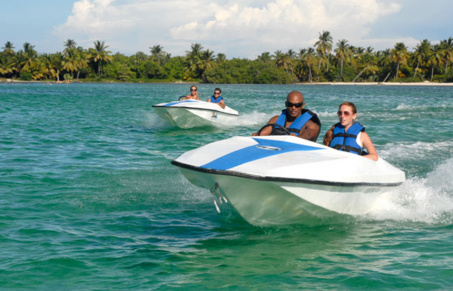 going-lancha Hoteles y Entretenimiento