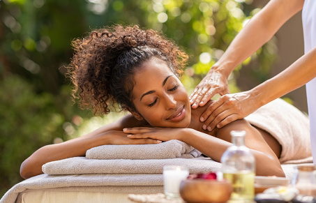 espalda-masaje Belleza y Spa