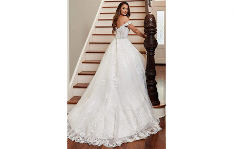 Consigue tu vestido de novia! Paga RD$6,900 en vez de RD$9,200 por Alquiler de  vestido de novia a elegir + Accesorios para el peinado + Tiara o tocado +  Velo + Cretona