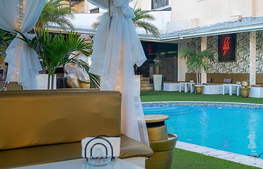 Hoteles y Entretenimiento